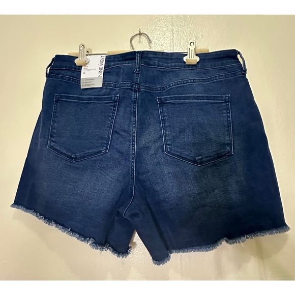 NWT Nine West Blue Jean Shorts High-Waisted Distressed - Picture 2 of 10